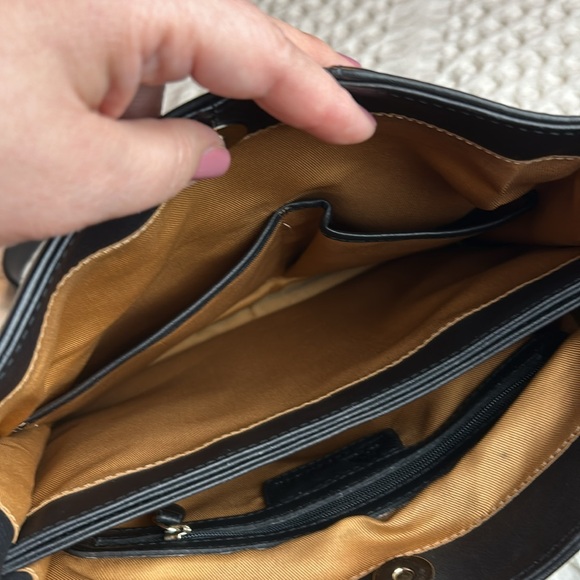 NWOT Levenger Soft Genuine Leather w/ suede strip Crossbody Messenger Bag - Picture 10 of 17